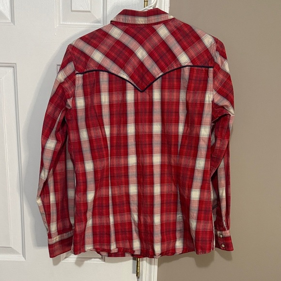 Wrangler Retro Red Plaid Western Snap Shirt Size M | Pearl Snaps & Piping Detail - Picture 4 of 4